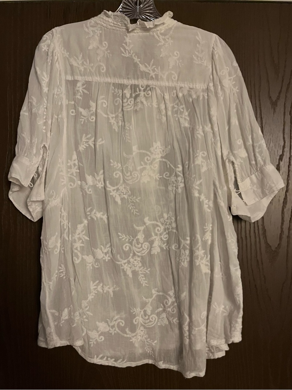 Anthropologie Akemi + Kin
Embroidered Top Blouse Size Large - Picture 6 of 12